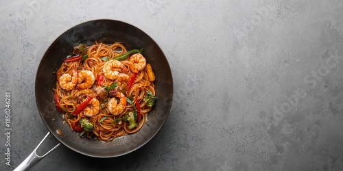 Shrimp stir-fried with nood...