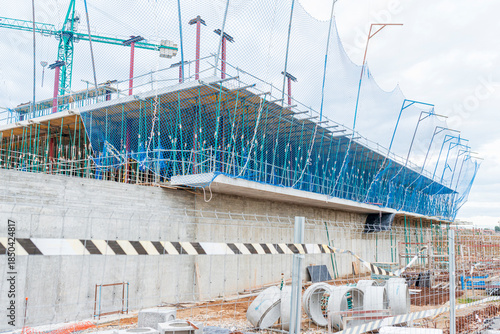 Construcción del nuevo Centro de Salud Prosperidad en Salamanca 2025, Forjados de hormigón con vigas de hierro, Construction of the new Prosperidad Health Center in Salamanca 2025, Concrete slabs with
