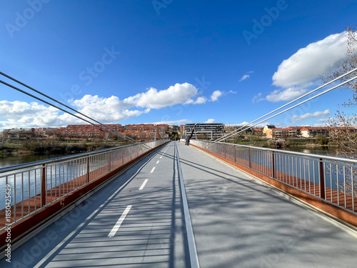 Pasarela ciclo-peatonal Tejares-Huerta Otea Salamanca 2026, Tejares-Huerta Otea pedestrian and cycle bridge Salamanca 2026, Tejares-Huerta Otea Fußgänger- und Fahrradbrücke Salamanca 2026, 2026年サラマンカ・