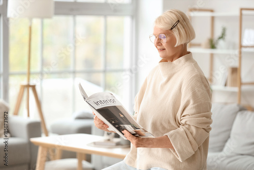 Senior woman in eyeglasses ...