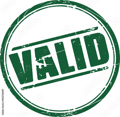 Valid green grunge round stamp isolated on transparent background