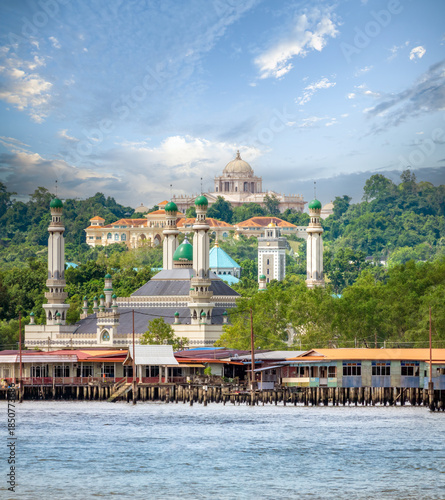 Φωτογραφία Aptly named Venice of East, the stunning river front of the of Bandar Seri Begaw