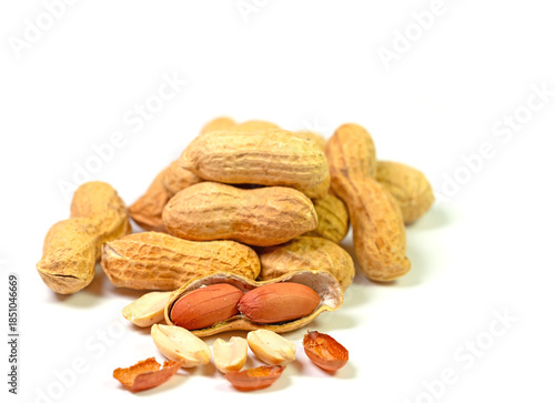 Wallpaper Mural Erdnüsse vor weißem Hintergrund Torontodigital.ca