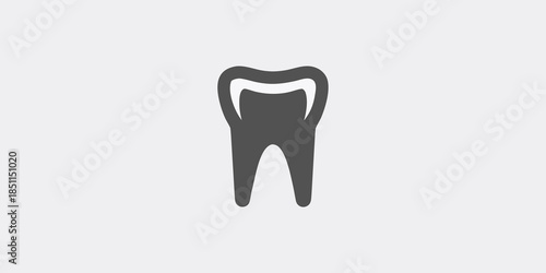 A simple black silhouette of a single human molar tooth on a white background