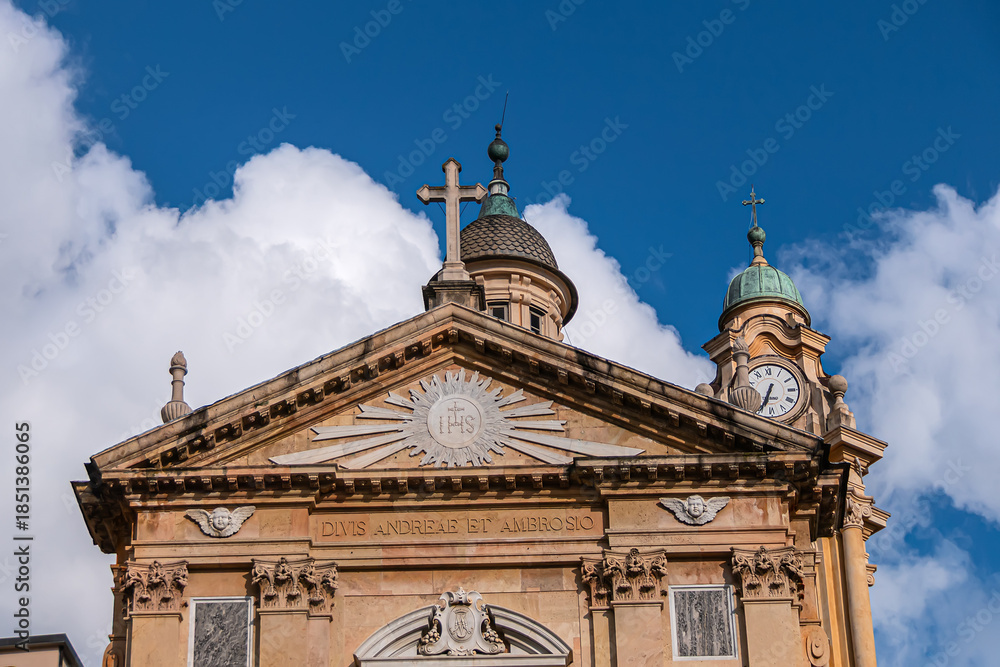 Obraz premium Church of Jesus (Chiesa del Gesu) or Church of Saints Ambrose and Andrew was re-built between 1552 and 1589, typical example of the Genoese Baroque style. GENOA, ITALY.