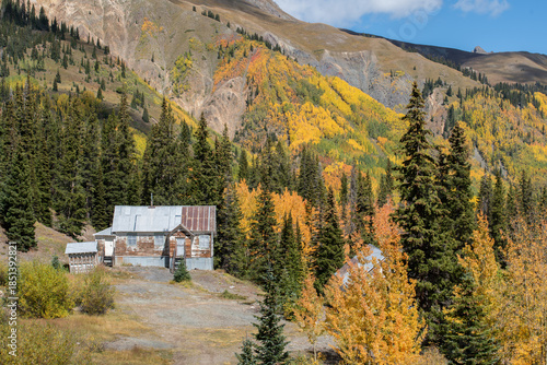 Quadro em tela Autumn ghost town near Silverton, Colorado, USA