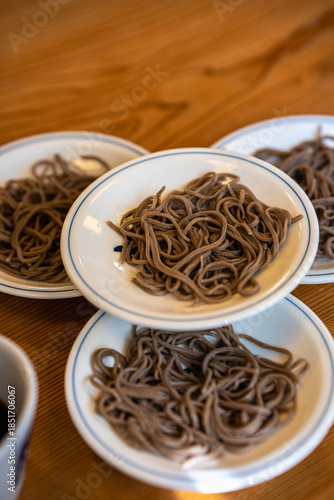 出石そば　黒そば