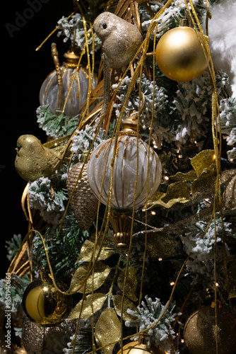 Christbaumschmuck in Gold