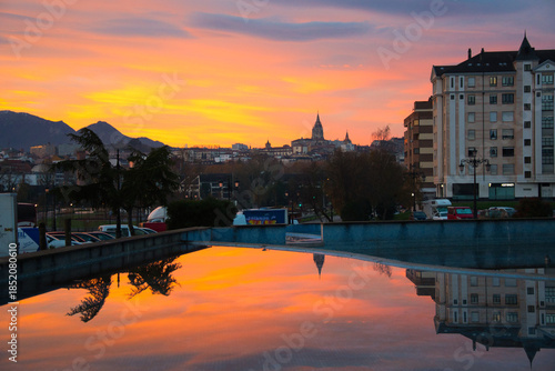 Amanecer Oviedo Asturias España Spain