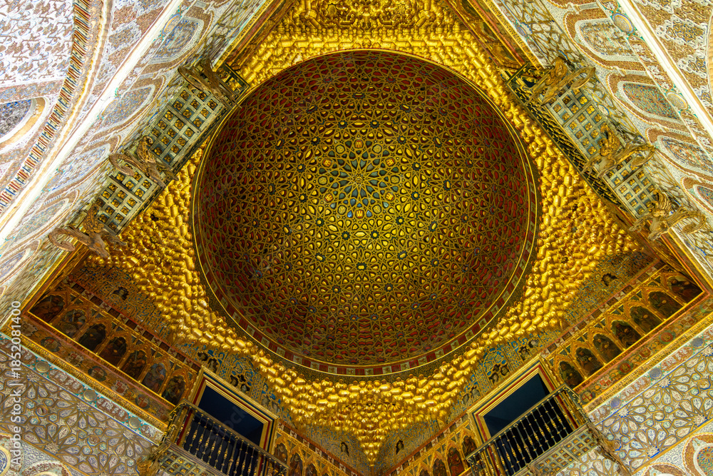 Naklejka premium Ceiling decorations of Hall of Ambassadors in Seville Alcazar, Spain