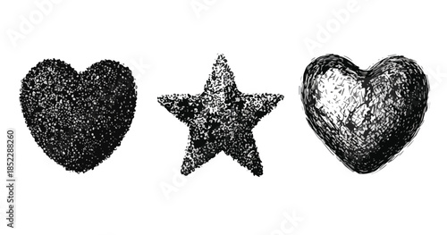 Czarno-białe, ręcznie rysowane symbole serca i gwiazdy z teksturą na przezroczystym tle.
