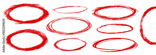 Collezione di cerchi rossi disegnati a mano, elementi grafici per evidenziare testo su sfondo trasparente.