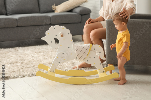 Little baby girl learning t...