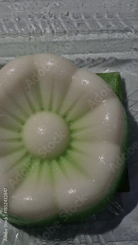 Talam cake has a characteristic sweet and savory taste, with a flexible, soft, and slightly chewy texture.