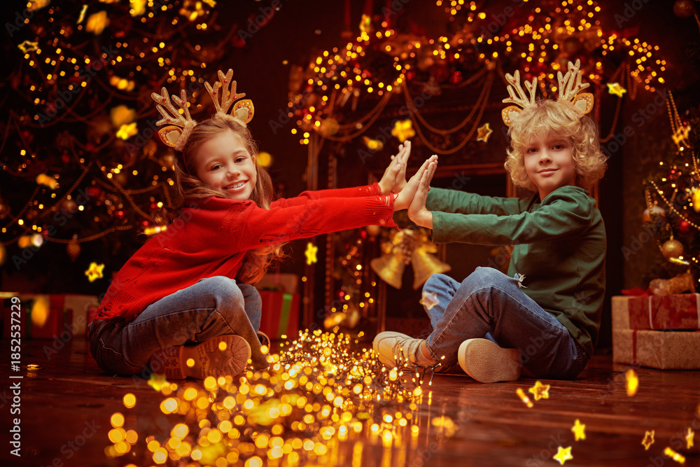 Obraz premium Playful Christmas Magic