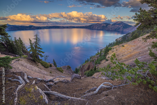 Photos Crater Lake in Oregon, USA