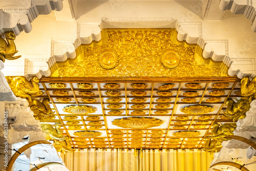 Foto buddha temple, temple of the tooth, sri dalada maligawa, kandy, sri lanka, ceylo