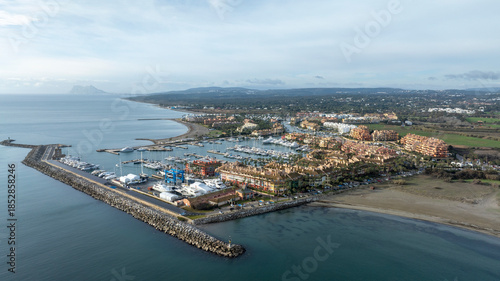 vistas del puerto de Sotogrande en el término municipal de San Roque, Andalucía	