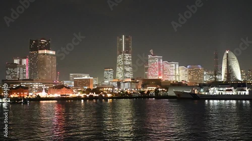 Wallpaper Mural 大桟橋から眺めるみなとみらいの夜景（横浜） Torontodigital.ca