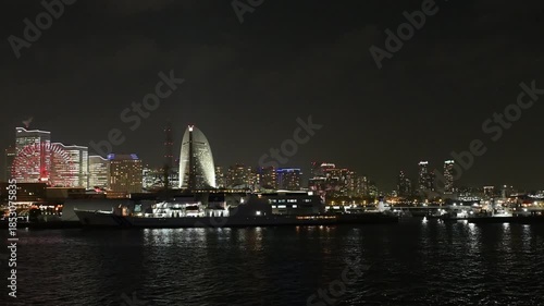 Wallpaper Mural 大桟橋から眺めるみなとみらいの夜景（横浜） Torontodigital.ca