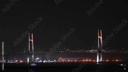 横浜ベイブリッジの夜景