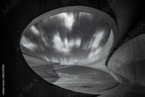 Surreale Betonarchitektur