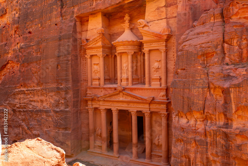 Fotografie The ancient city of Petra in Jordan