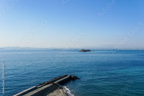 東京湾の海ほたる