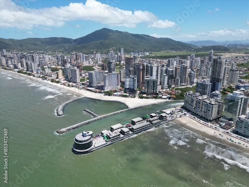 Praia de Perequê - Meia Praia Itapema - Porto Belo - Santa Catarina
