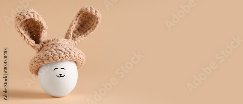 Creative Easter egg with dr...
