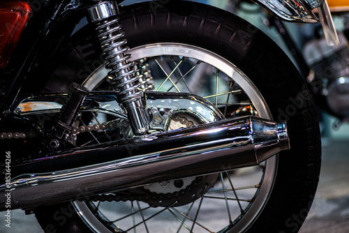 Obraz na płótnie 美しいバイクのマフラー 