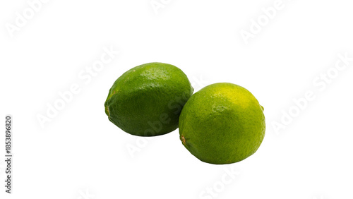 ライム2個 フレッシュな柑橘類　（背景透過）