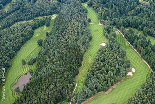 vue aérienne du golf du château de Champ-de-Bataille dans l'Eure en France