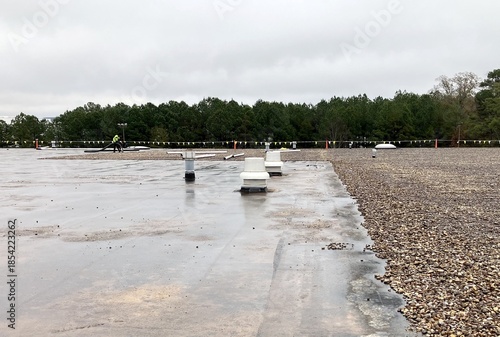 Tableau sur toile ballast roof with rock being removed and vents