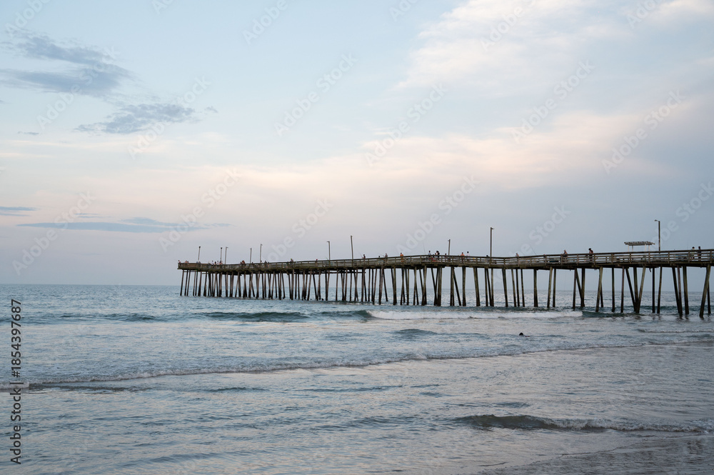 Obraz premium Title: Virginia Beach pier over calm ocean 