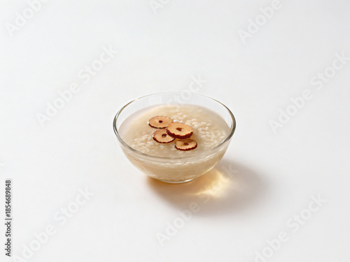 식혜, 음료, 음료수, 한국 전통 음료, 전통 음료수, 명절, 후식, 디저트, 대추, 고명, 수제, 특산품, 가정식, 전통