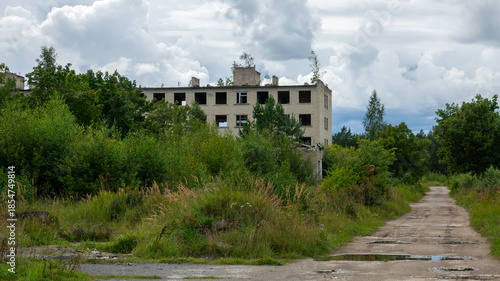Ehemaliges Sperrgebiet Irbene in Lettland heute Geisterstatt und Lost Place mit Weltraumteleskop