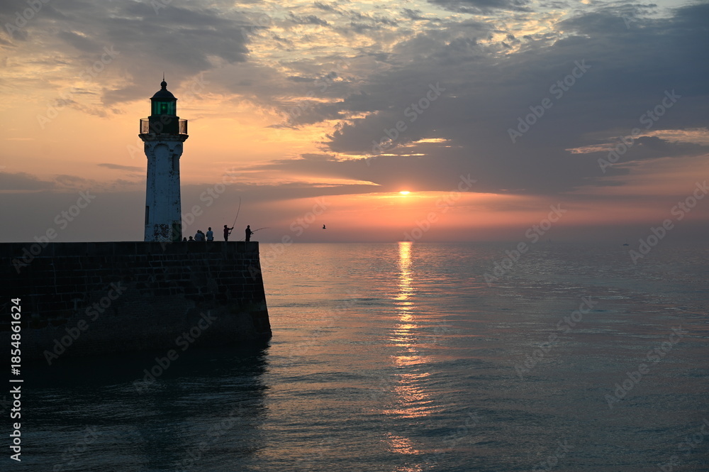 Fototapeta premium Leuchtturm bei Saint-Valery-en-Caux, Normandie