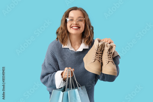 Stylish young woman with wi...
