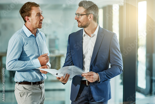 Billede på lærred Business, men and discussion with file in office for case feedback, review evidence or update