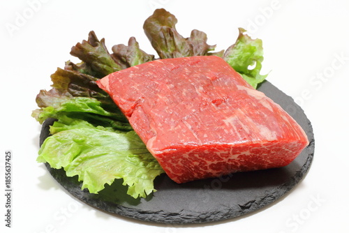 牛もも肉ブロック（国産牛等級3）