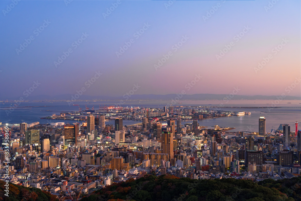 Obraz premium 錨山から見る神戸の夕暮れ