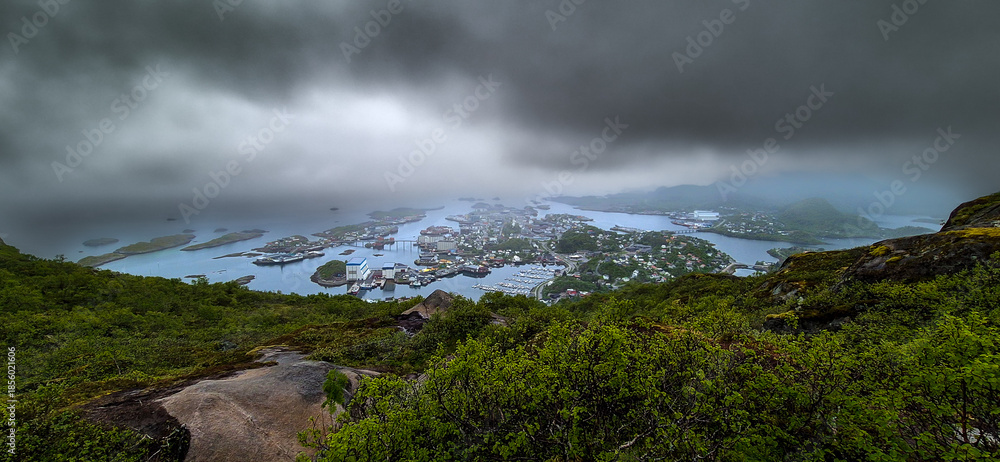 Obraz premium View From Hiking Path Devils Stairs To Djevelporten Over City Svolvaer On Lofoten Islands In Norway