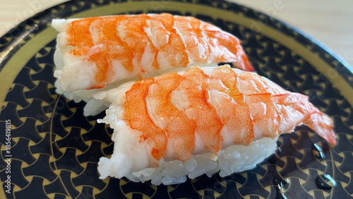 蒸し海老の握り寿司