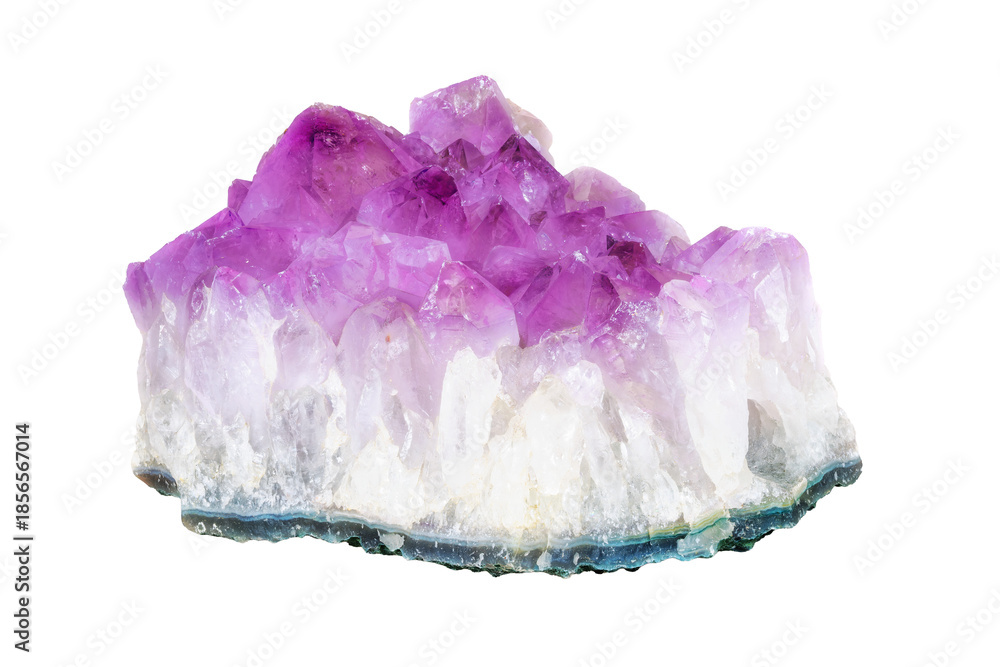 Fototapeta premium Isolated purple amethyst crystal stone