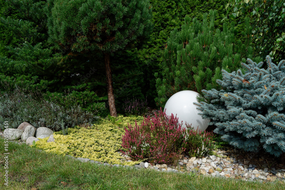 Naklejka premium Przydomowy ogród