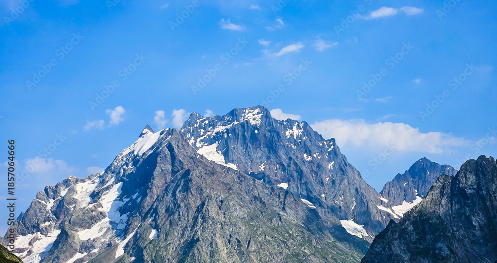 Obraz premium high mountain landscape with snow