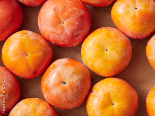 秋の収穫した美味しい柿の様子