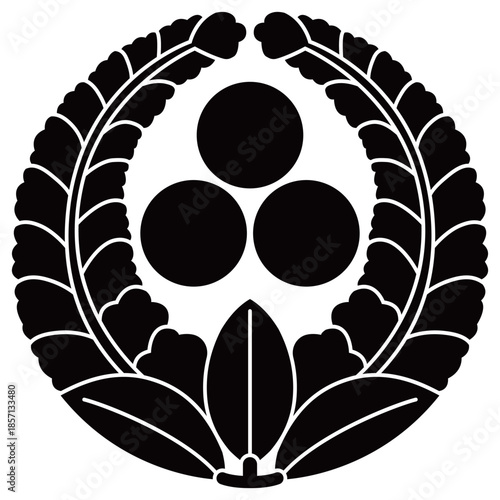 家紋です。上り藤に三つ星といいます。