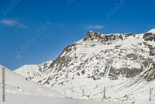 Julierpass, Passstrasse, Passhöhe, Engadin, Alpen, Piz Lawinenschutz, Lawinen, Winter, Winterwanderweg, Wintersport, Neuschnee, Schneedecke, Graubünden, Schweiz